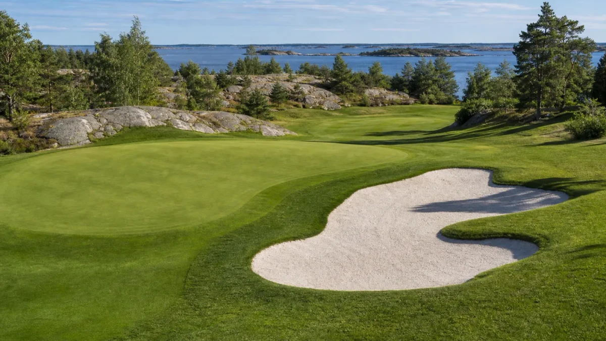 Ombyggt greenområde och moderniserad bunker på Fågelbros 18-hålsbana