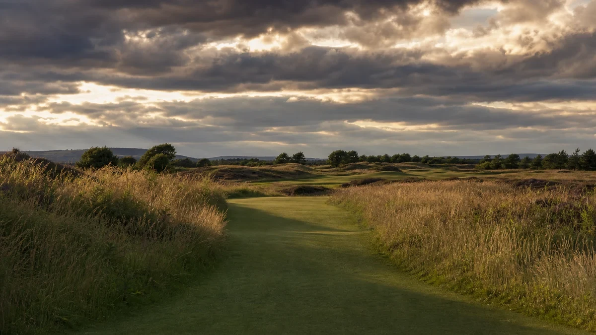 U.S. Open i golf: majoren som testar tålamod illustrerad med golfmotiv